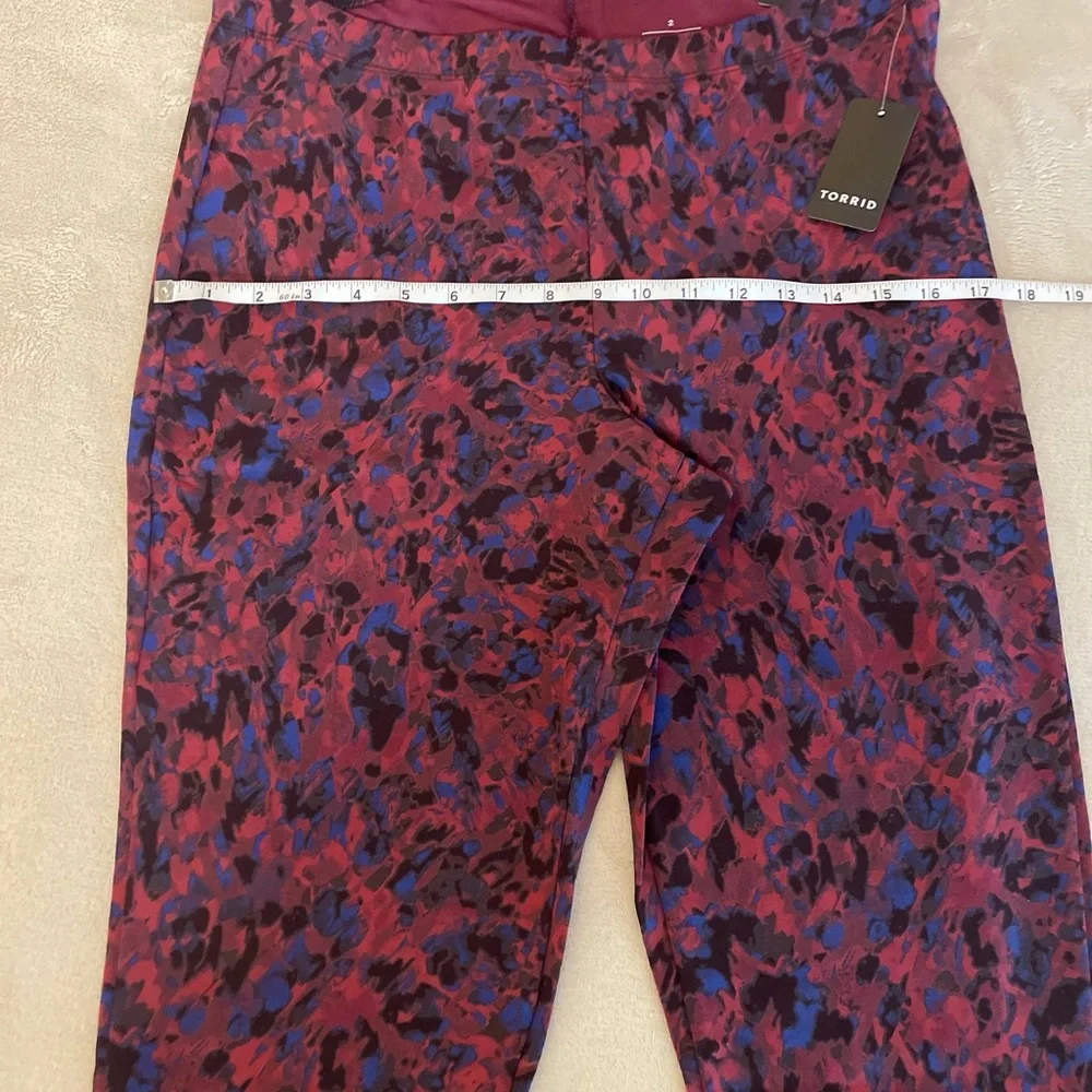 Torrid Painterly Animal Print Leggings - Various Sizes - Picture 4 of 12